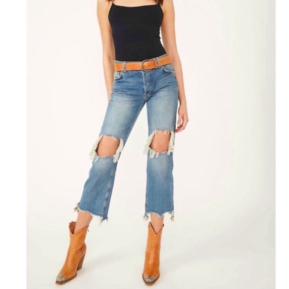We The Free People Maggie Ripped Crop Straight Leg Light Wash Size 30 - Picture 1 of 16